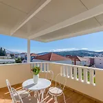 Apartment Kiwi Trogir