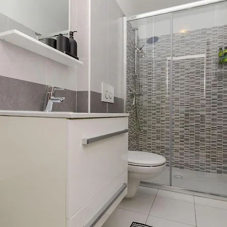 Kiwi Apartment *