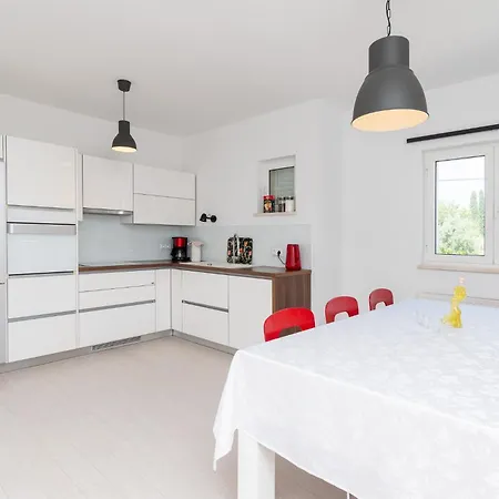 Apartment Kiwi Trogir